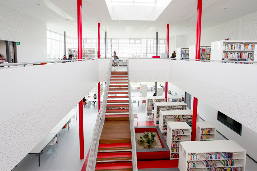 faculté PASS LAS UPEC Créteil études de médecine faculté de santé bibliothèque universitaire
