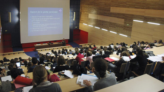Étudiants en révision PASS Sorbonne Université faculté de médecine